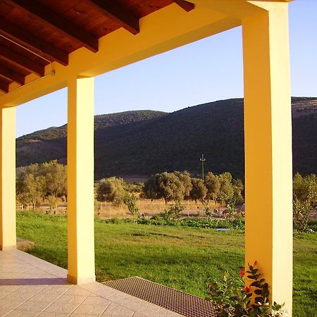 Agriturismo La Grotta Del Tesoro Santadi Екстериор снимка