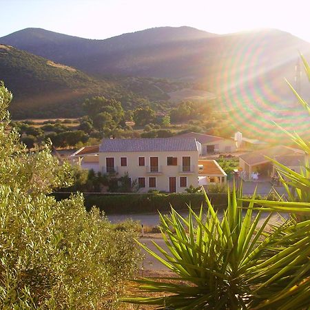 Agriturismo La Grotta Del Tesoro Santadi Екстериор снимка
