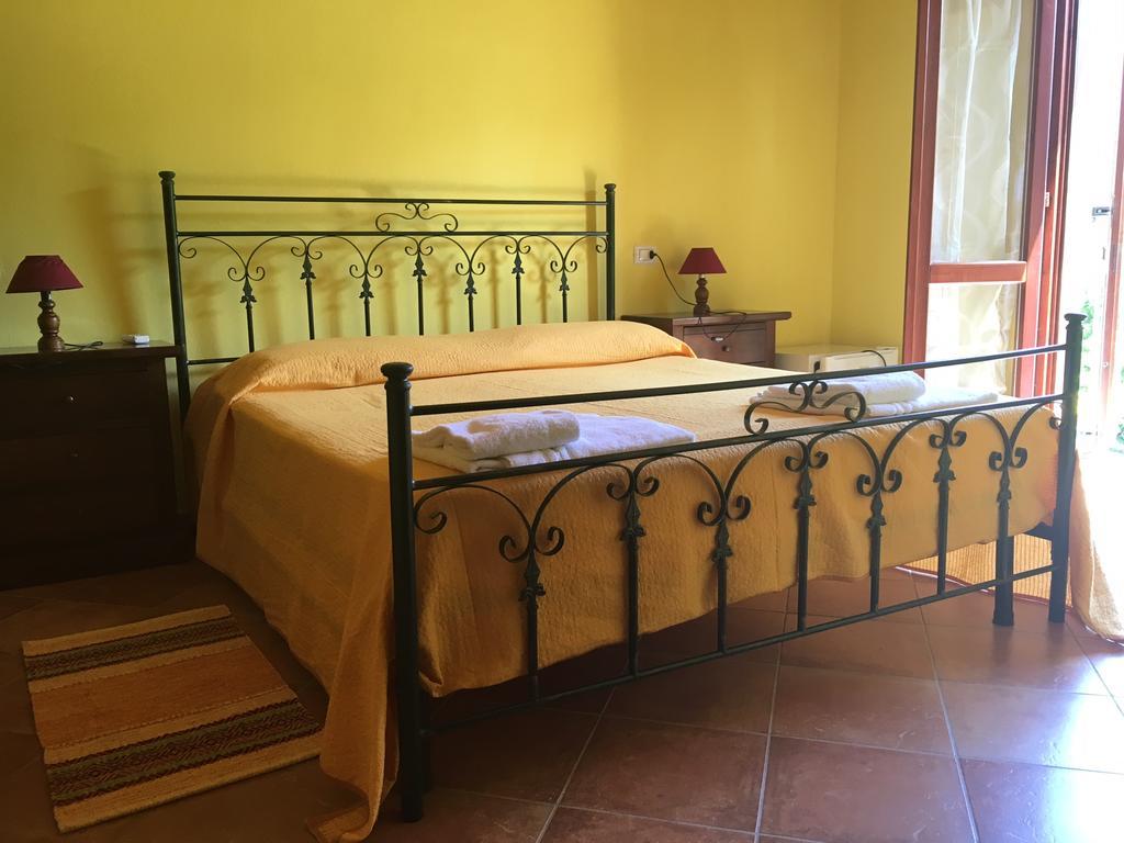 Agriturismo La Grotta Del Tesoro Santadi Екстериор снимка
